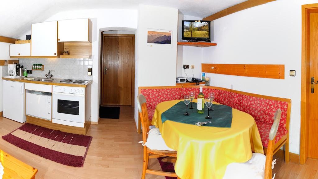 Haus Steinroeschen Apartment Зеефелд в Тирол Стая снимка