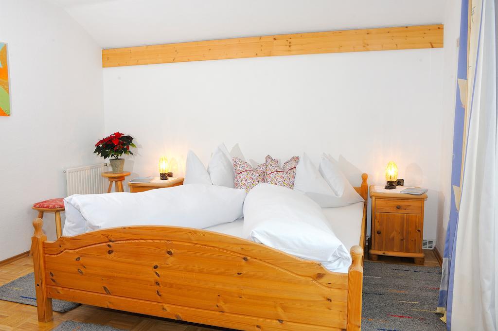 Haus Steinroeschen Apartment Зеефелд в Тирол Стая снимка